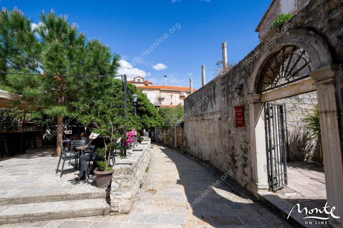 Image No.28-4 Bed Townhouse for sale