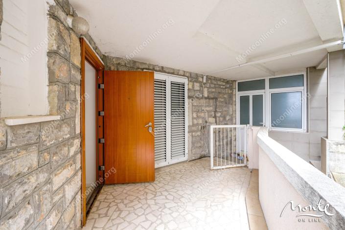 Image No.12-1 Bed Flat for sale