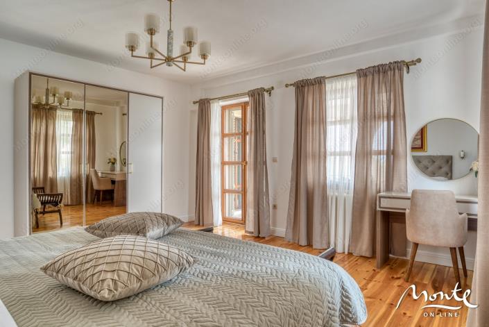 Image No.5-Maison de 4 chambres à vendre à Budva