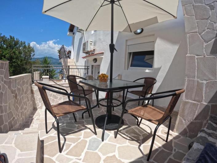 Image No.10-7 Bed House for sale