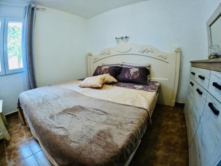 Image No.8-7 Bed House for sale