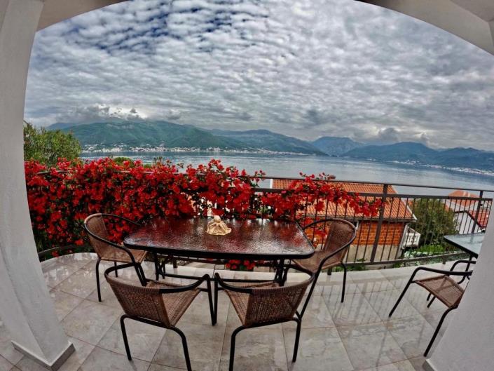 Image No.19-7 Bed House for sale