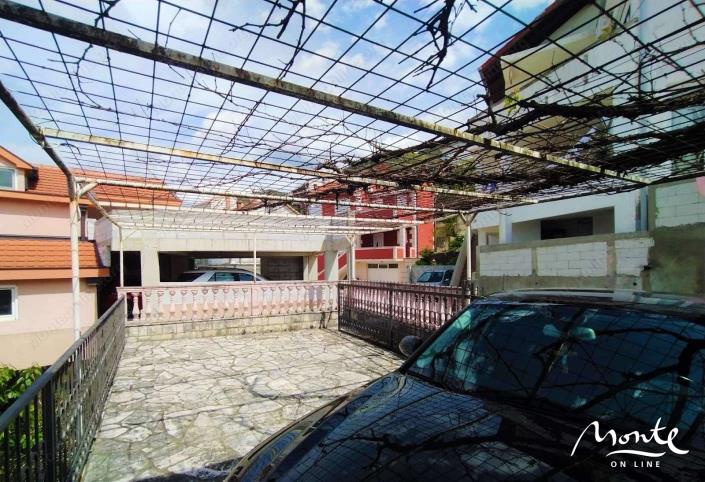 Image No.7-Maison de 3 chambres à vendre à Tivat