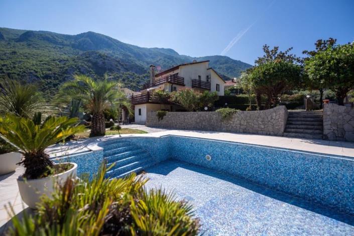 Image No.5-Maison de 4 chambres à vendre à Skaljari