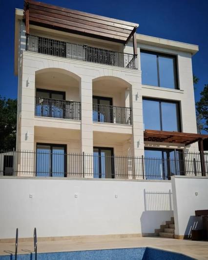 Image No.8-5 Bed Villa for sale