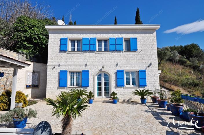 Image No.1-4 Bed Villa for sale