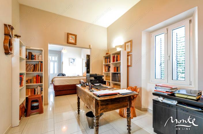 Image No.11-Manoir de 4 chambres à vendre à Tivat