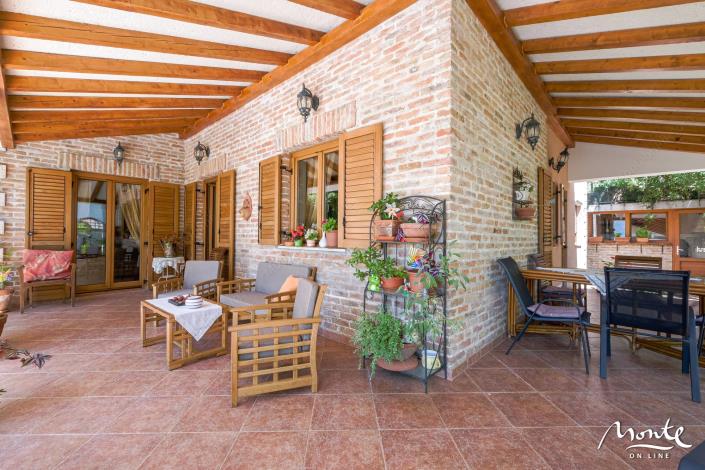 Image No.10-Villa de 4 chambres à vendre à Kotor