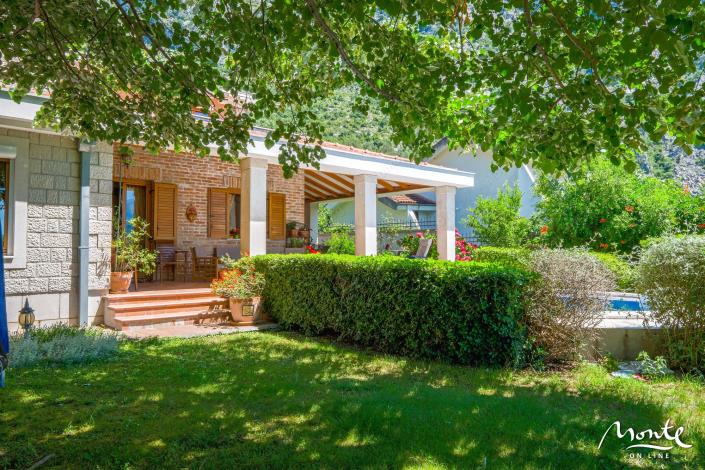 Image No.16-Villa de 4 chambres à vendre à Kotor