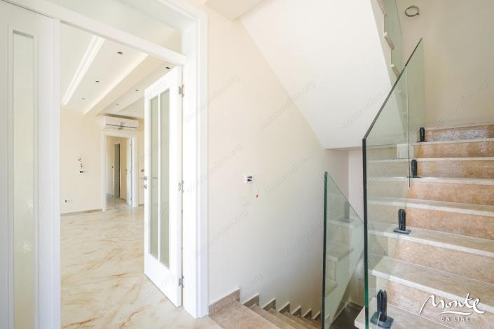 Image No.16-Villa de 4 chambres à vendre à Tivat