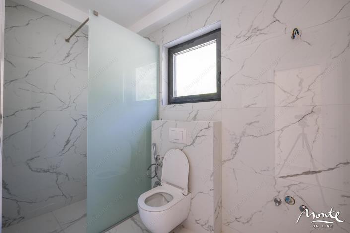 Image No.21-Villa de 4 chambres à vendre à Tivat