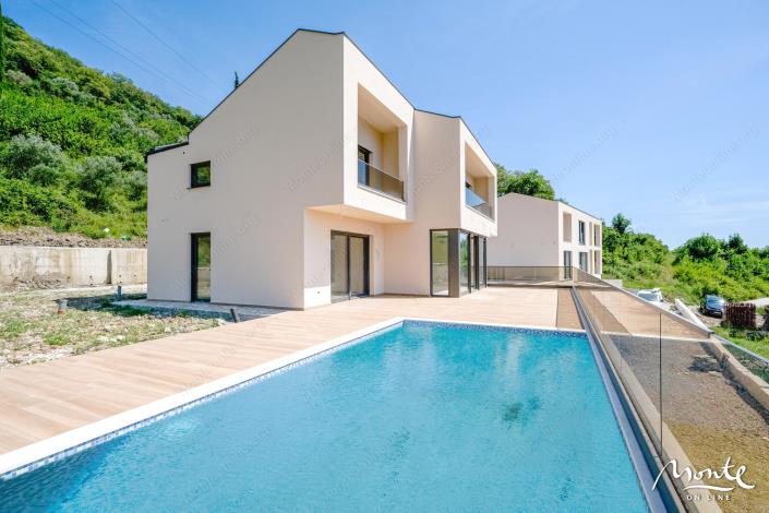 Image No.1-4 Bed Villa for sale