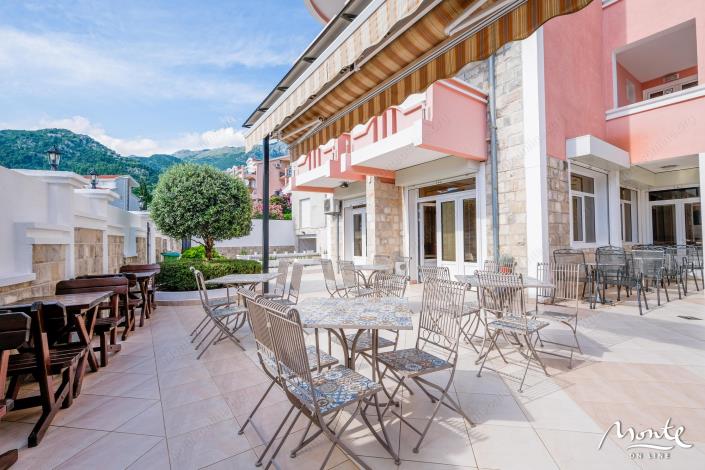 Image No.1-33 Bed Hotel for sale