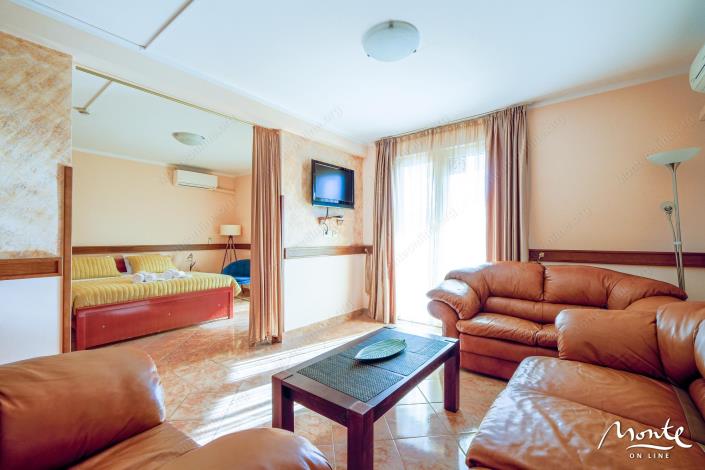 Image No.26-33 Bed Hotel for sale