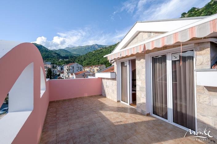 Image No.33-33 Bed Hotel for sale