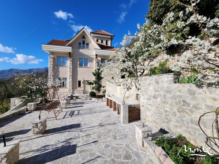 Image No.12-6 Bed Villa for sale