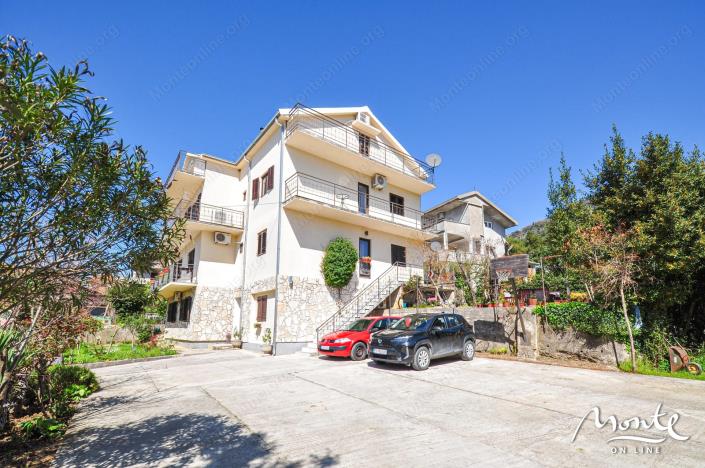 Image No.1-11 Bed House for sale