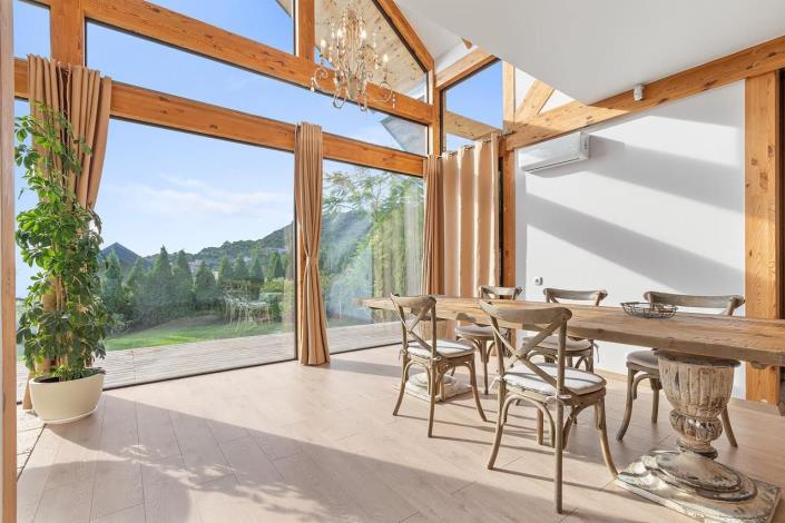 Image No.11-3 Bed House for sale