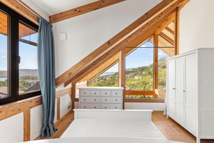 Image No.21-3 Bed House for sale