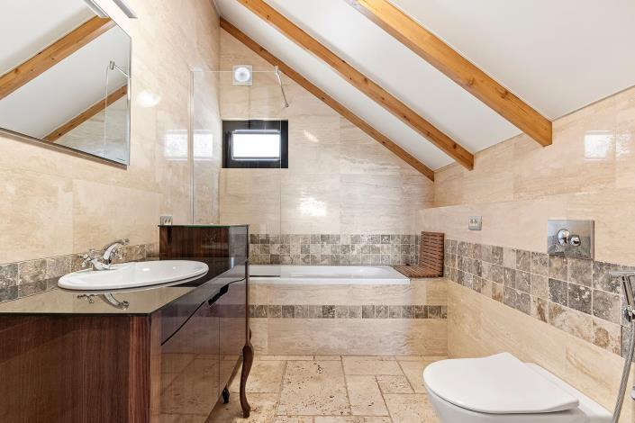 Image No.23-3 Bed House for sale