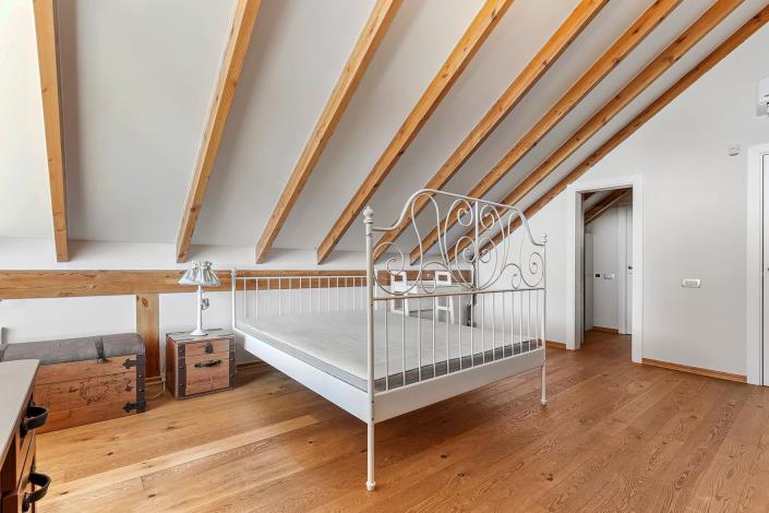 Image No.27-3 Bed House for sale