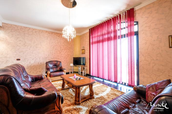 Image No.12-7 Bed Villa for sale