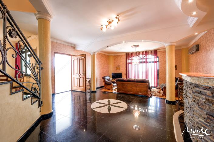 Image No.15-7 Bed Villa for sale