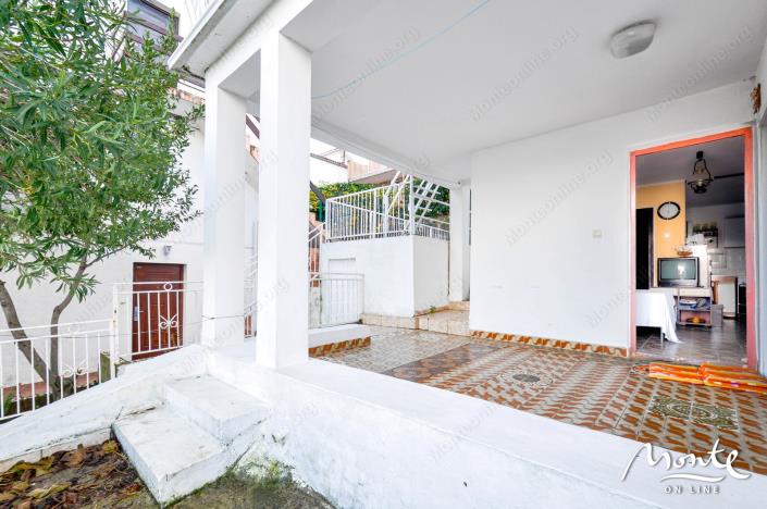 Image No.6-4 Bed House for sale