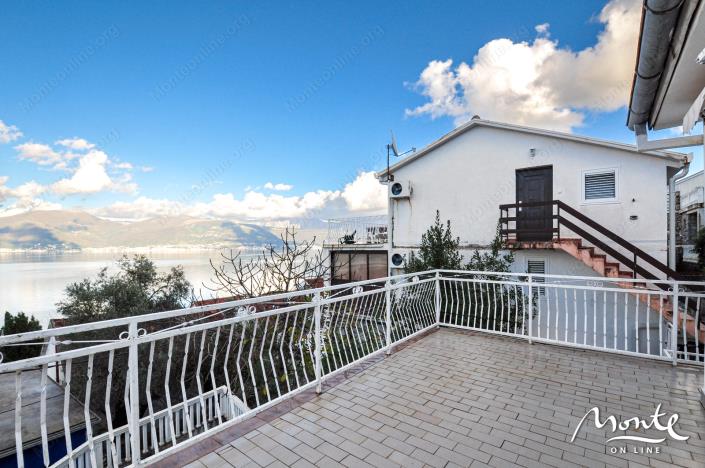 Image No.17-4 Bed House for sale