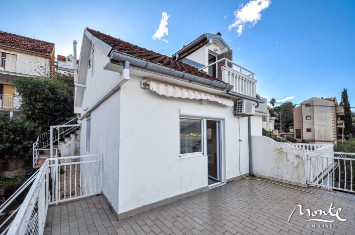 Image No.18-4 Bed House for sale