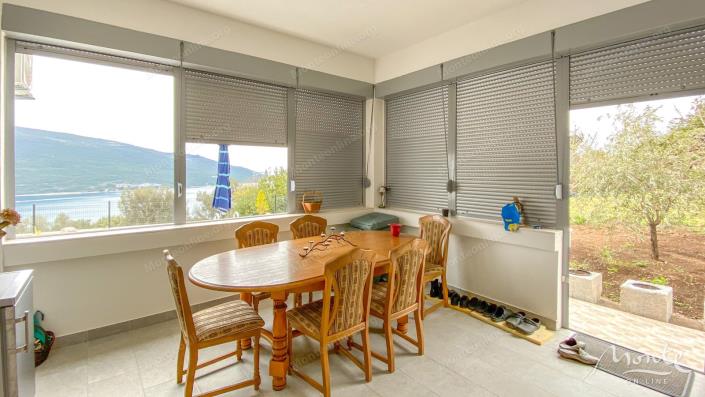 Image No.21-Villa de 4 chambres à vendre à Kumbor