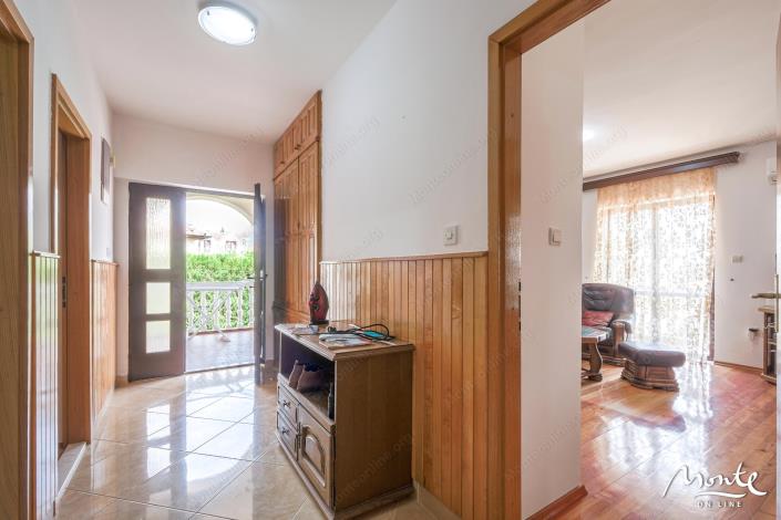 Image No.12-Maison de 5 chambres à vendre à Bijela