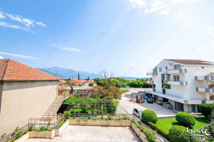 Image No.25-Maison de 5 chambres à vendre à Bijela