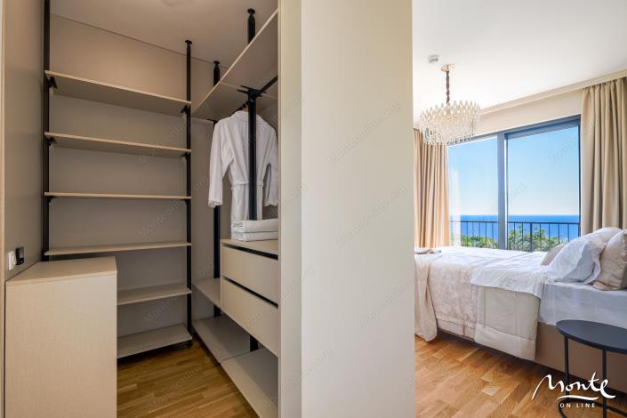 Image No.41-4 Bed Townhouse for sale