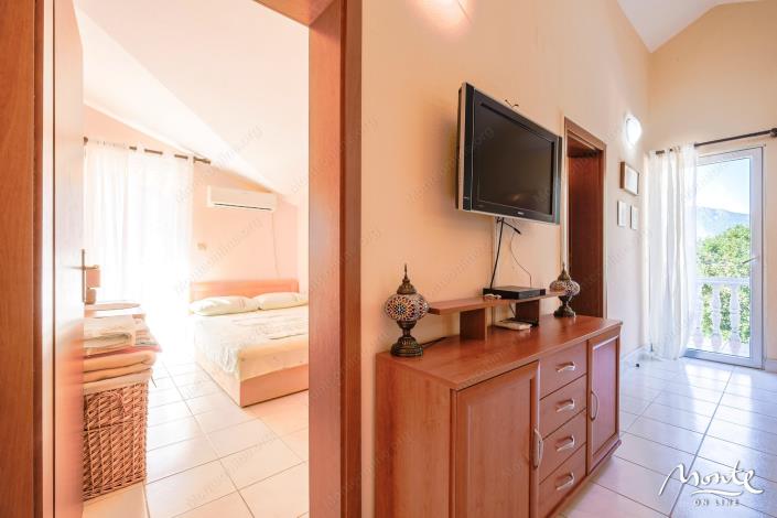 Image No.10-2 Bed Flat for sale