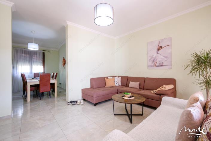 Image No.13-4 Bed House for sale