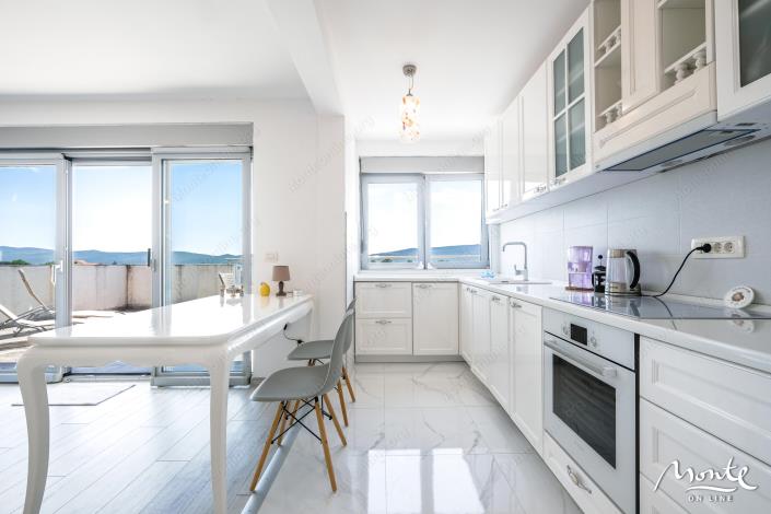 Image No.6-Penthouse de 3 chambres à vendre à Tivat