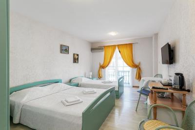 mini-otel-v-czentre-budvy-s-vysokim-dohodom-i-bolshim-potenczialom_05