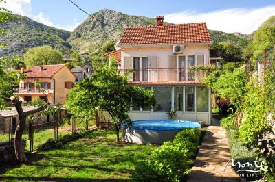 1 - Risan, House