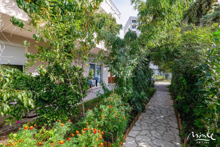 Image No.8-Un hôtel de 13 chambres à vendre à Budva