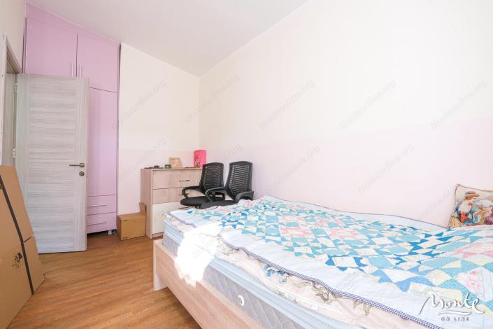 Image No.19-3 Bed Townhouse for sale