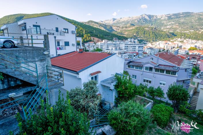 Image No.2-Maison de 6 chambres à vendre à Budva