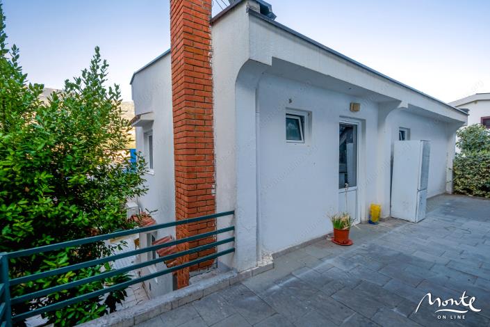 Image No.3-Maison de 6 chambres à vendre à Budva