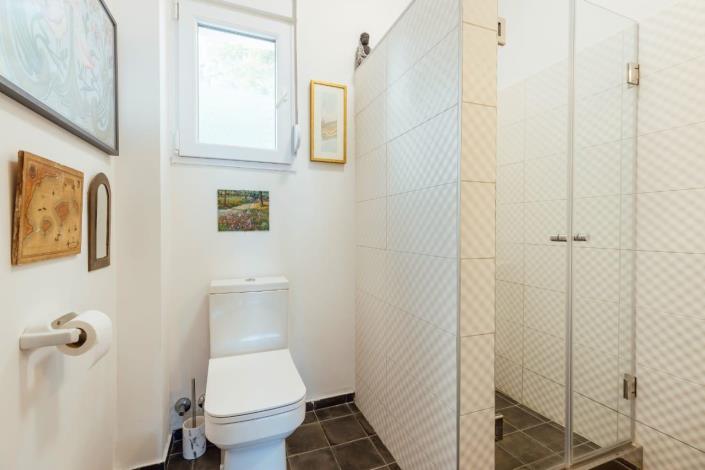 Image No.17-2 Bed Villa for sale