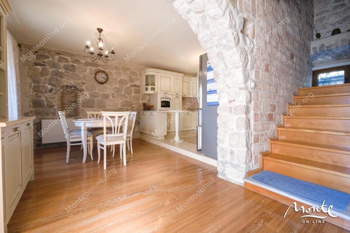 Image No.11-Villa de 6 chambres à vendre à Kotor