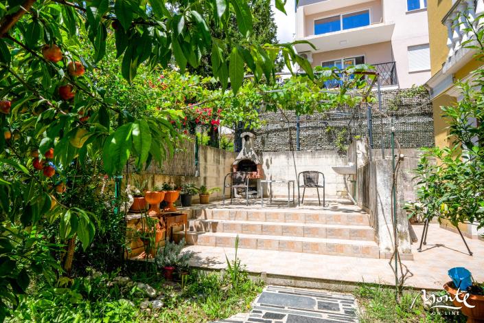 Image No.23-6 Bed House for sale