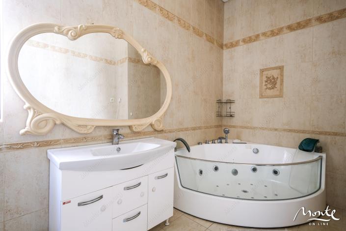 Image No.29-6 Bed House for sale