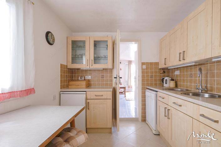 Image No.31-Chalet de 4 chambres à vendre à Kotor