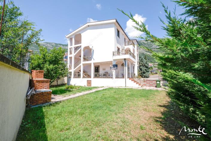 Image No.2-6 Bed House for sale