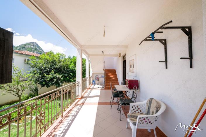 Image No.11-6 Bed House for sale